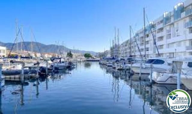 1 sovrum Lägenhet till salu i Santa Margarida, Roses med pool - 225 000 € (Ref: 9023028)