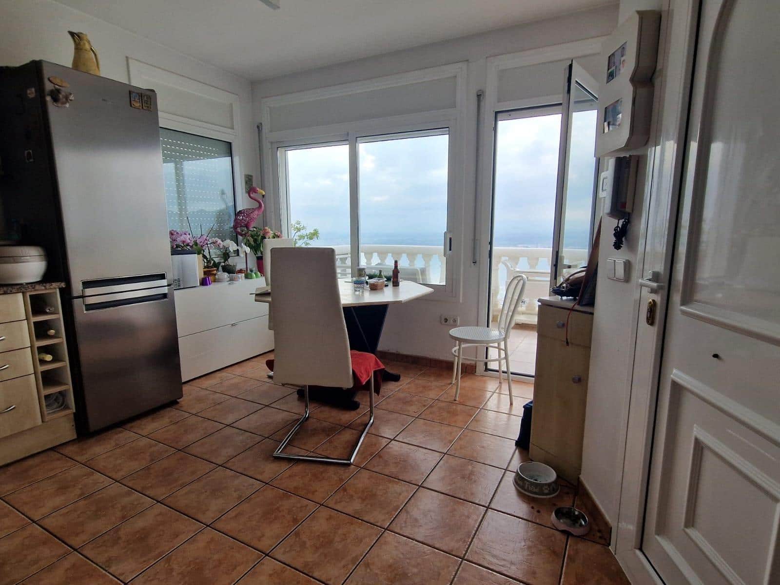 3 soveværelse Villa til salg i Roses med swimmingpool garage - € 550.000 (Ref: 9060319)