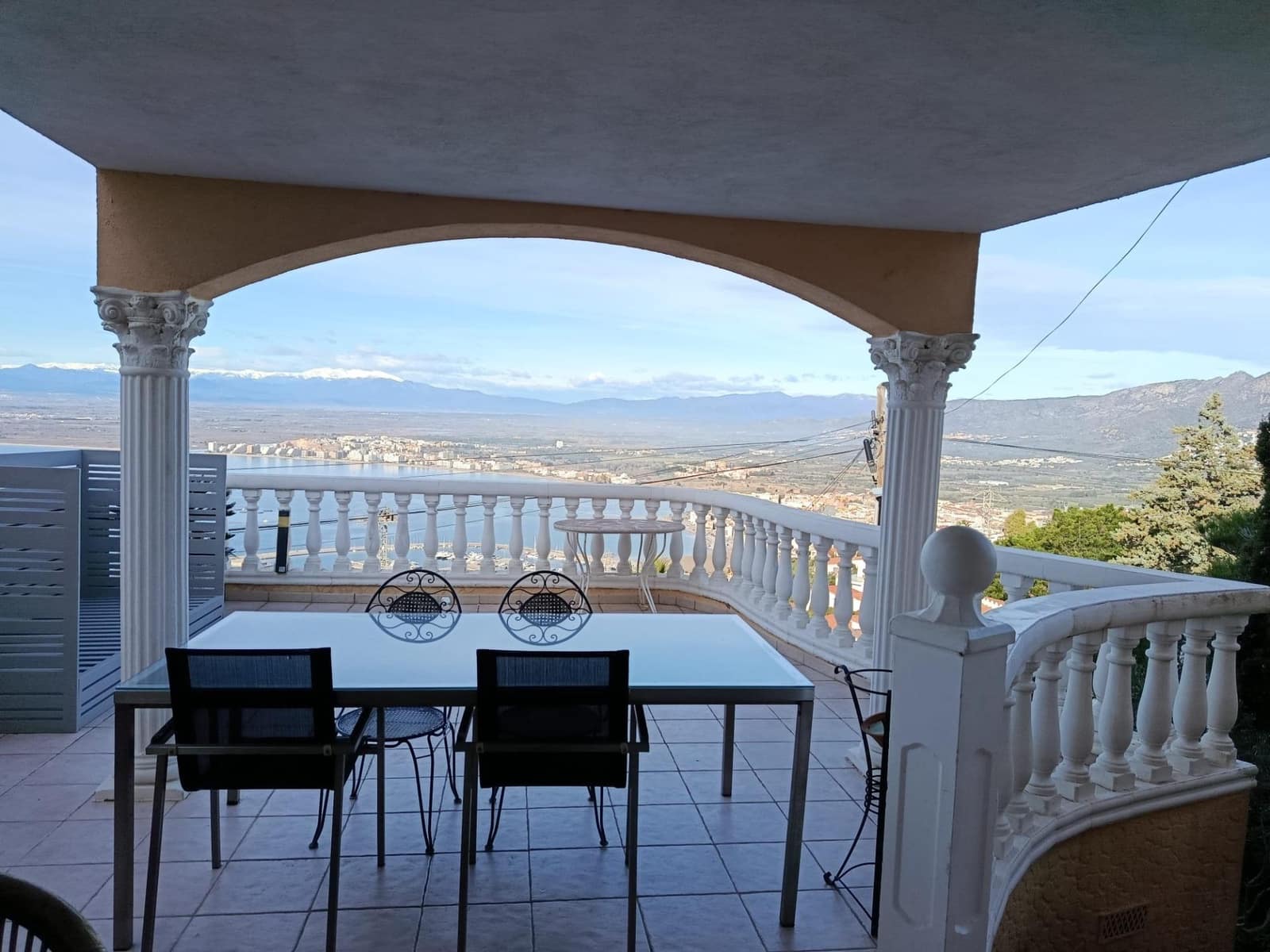 3 Zimmer Villa zu verkaufen in Roses mit Pool Garage - 533.000 € (Ref: 9060319)