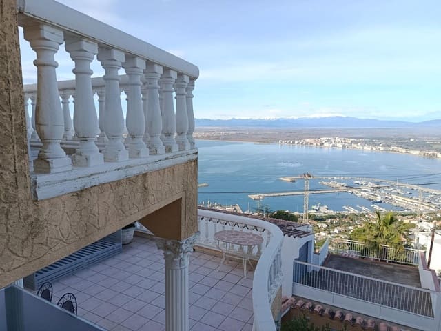 3 chambre Villa/Maison à vendre à Roses avec piscine garage - 533 000 € (Ref: 9060319)