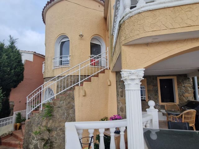 3 chambre Villa/Maison à vendre à Roses avec piscine garage - 533 000 € (Ref: 9060319)