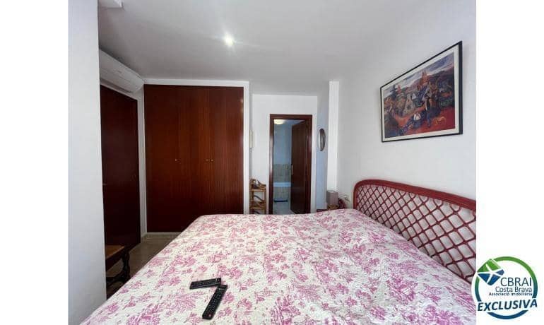 2 bedroom Apartment for sale in Empuriabrava with garage - € 349,000 (Ref: 9073259)