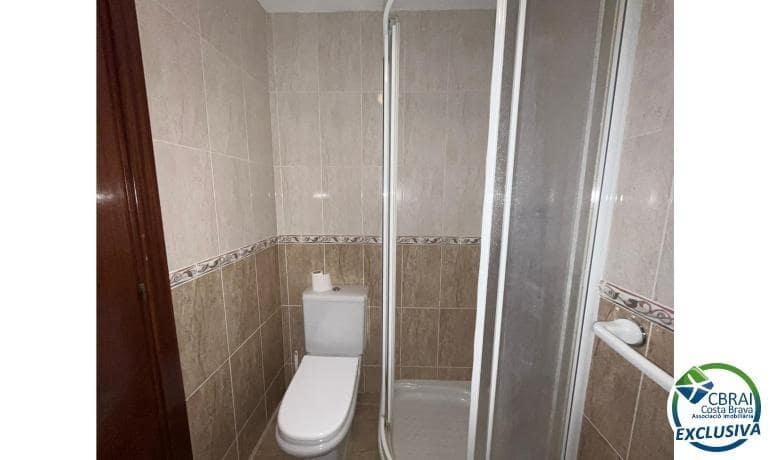 2 bedroom Apartment for sale in Empuriabrava with garage - € 349,000 (Ref: 9073259)