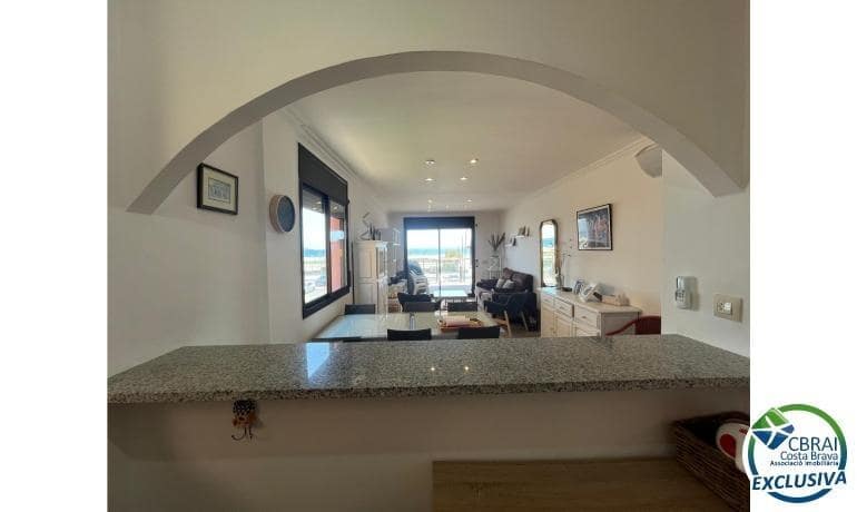 2 bedroom Apartment for sale in Empuriabrava - € 299,000 (Ref: 9073259)