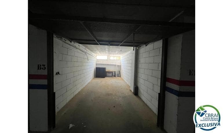 2 bedroom Apartment for sale in Empuriabrava - € 299,000 (Ref: 9073259)