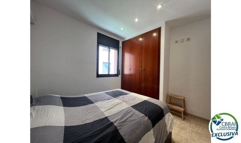 2 bedroom Apartment for sale in Empuriabrava - € 299,000 (Ref: 9073259)