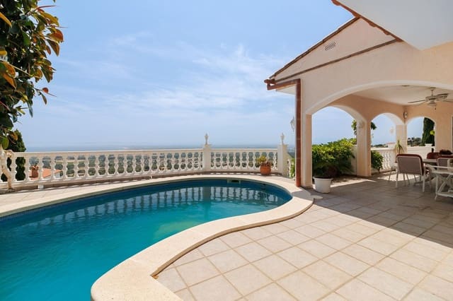 3 bedroom Villa for sale in El Mas Fumats, Roses with pool garage - € 795,000 (Ref: 9110163)