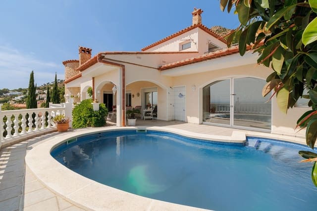 3 bedroom Villa for sale in El Mas Fumats, Roses with pool garage - € 795,000 (Ref: 9110163)