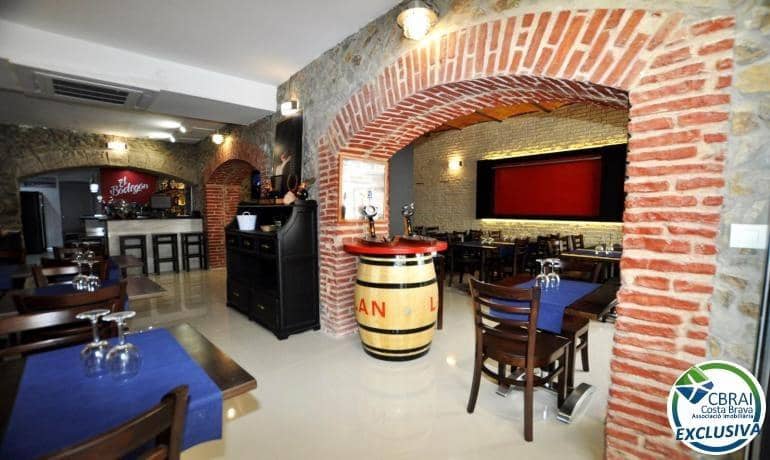 Business for sale in Roses - € 750,000 (Ref: 9142765)