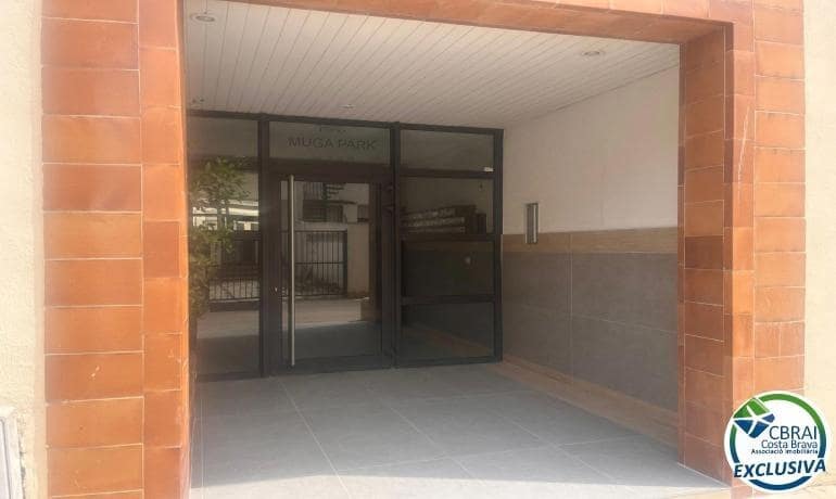 1 bedroom Apartment for sale in Empuriabrava - € 135,000 (Ref: 9142773)