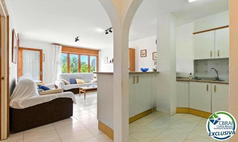 1 bedroom Apartment for sale in Empuriabrava with pool - € 120,000 (Ref: 9142778)