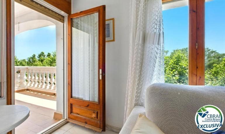 1 bedroom Apartment for sale in Empuriabrava with pool - € 120,000 (Ref: 9142778)