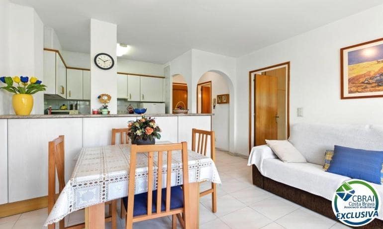 1 bedroom Apartment for sale in Empuriabrava with pool - € 120,000 (Ref: 9142778)