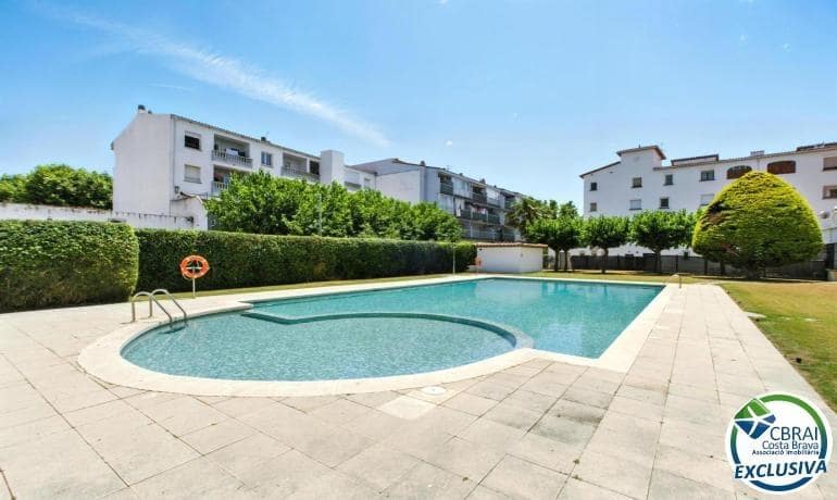 1 bedroom Apartment for sale in Empuriabrava with pool - € 120,000 (Ref: 9142778)