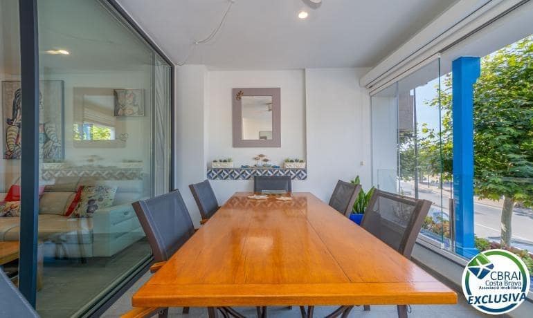 2 soveværelse Lejlighed til salg i Roses - € 600.000 (Ref: 9142780)