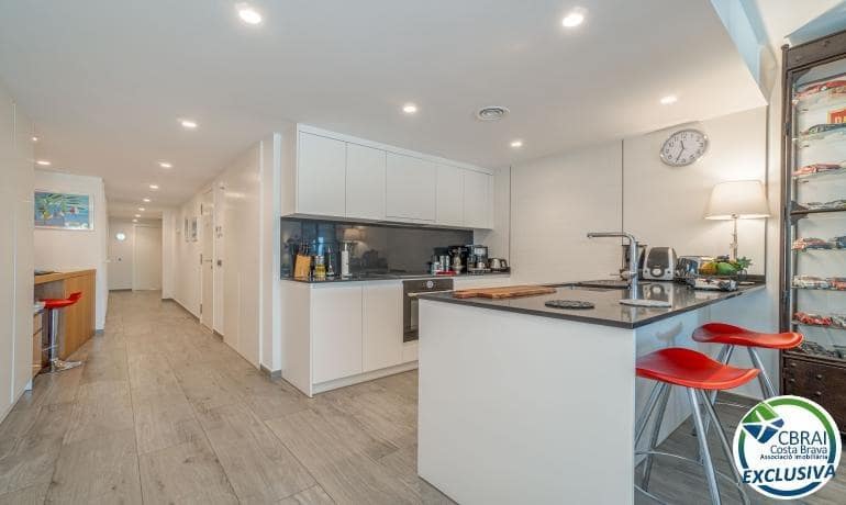 2 soveværelse Lejlighed til salg i Roses - € 600.000 (Ref: 9142780)