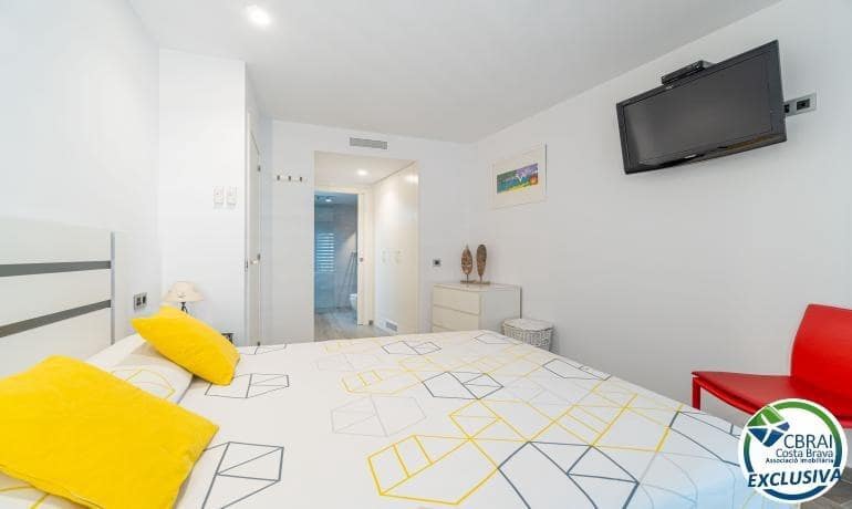 2 soveværelse Lejlighed til salg i Roses - € 600.000 (Ref: 9142780)