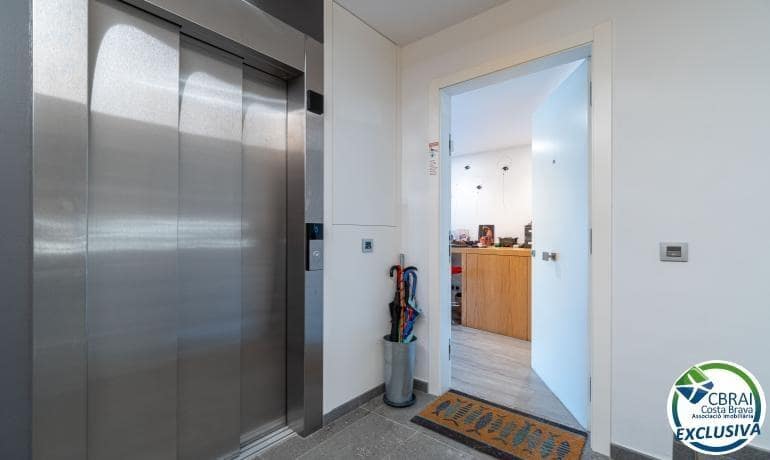 2 soveværelse Lejlighed til salg i Roses - € 600.000 (Ref: 9142780)