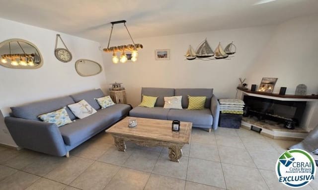 3 slaapkamer Appartement te koop in Empuriabrava, Castelló d'Empúries - € 495.000 (Ref: 9142781)