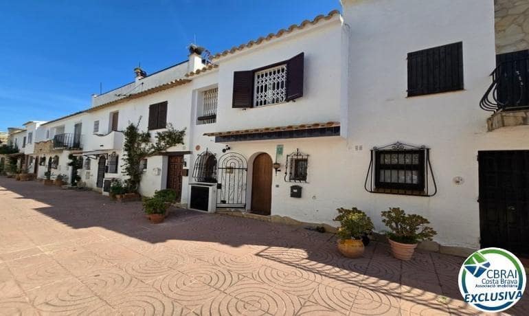 3 bedroom Apartment for sale in Empuriabrava - € 495,000 (Ref: 9142781)