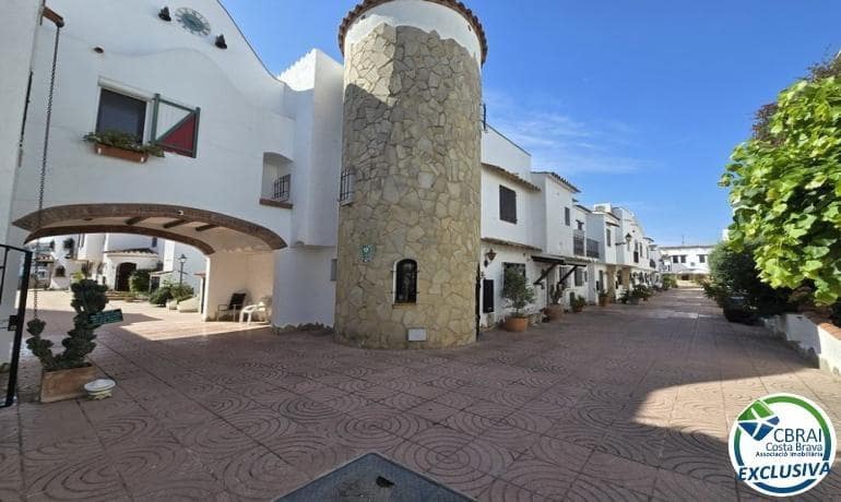 3 bedroom Apartment for sale in Empuriabrava - € 495,000 (Ref: 9142781)