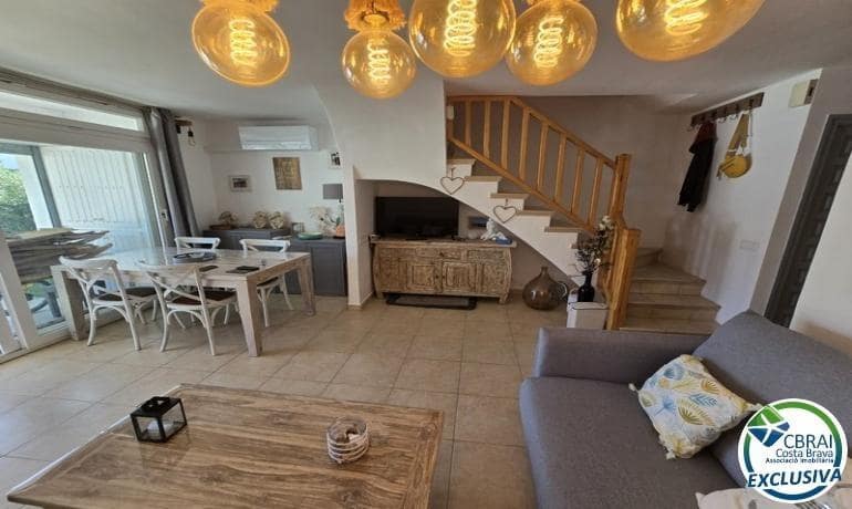 3 soveværelse Lejlighed til salg i Empuriabrava - € 495.000 (Ref: 9142781)