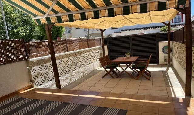 2 soveværelse Byhus til salg i Empuriabrava, Castelló d'Empúries - € 249.000 (Ref: 9142782)