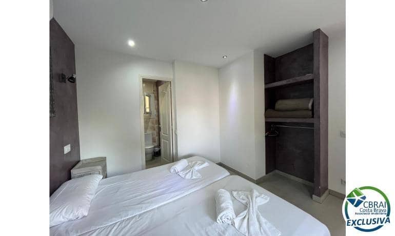 4 soverom Villa til salgs i Empuriabrava med svømmebasseng garasje - € 549 000 (Ref: 9142784)