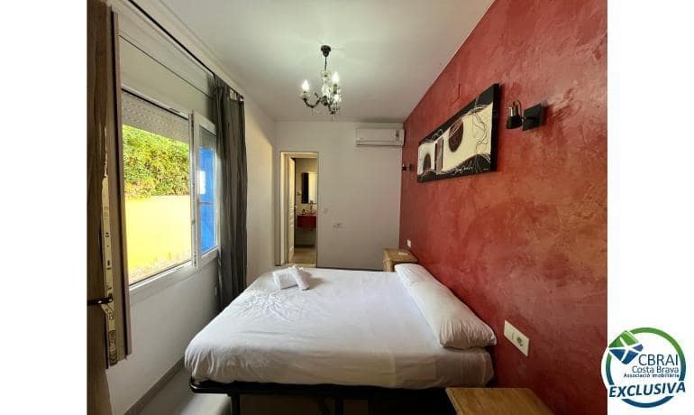 4 soverom Villa til salgs i Empuriabrava med svømmebasseng garasje - € 549 000 (Ref: 9142784)