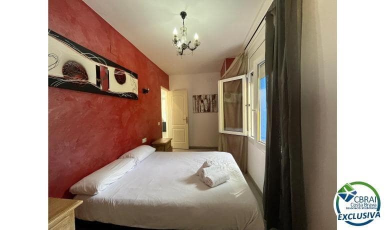 4 soverom Villa til salgs i Empuriabrava med svømmebasseng garasje - € 549 000 (Ref: 9142784)