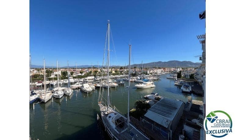 2 sovrum Lägenhet till salu i Empuriabrava - 325 000 € (Ref: 9146977)
