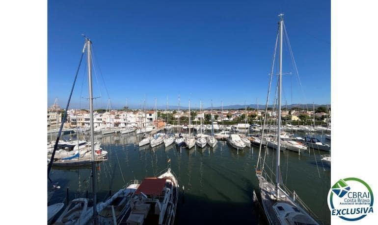 2 sovrum Lägenhet till salu i Empuriabrava - 325 000 € (Ref: 9146977)