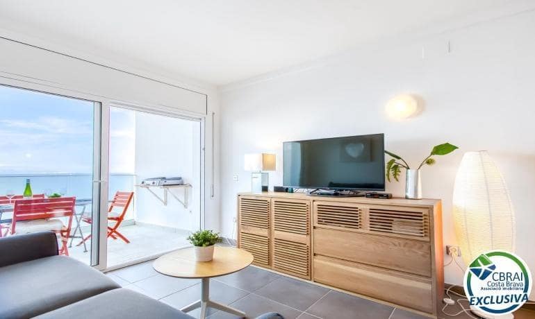 1 bedroom Apartment for sale in Roses - € 214,000 (Ref: 9149156)