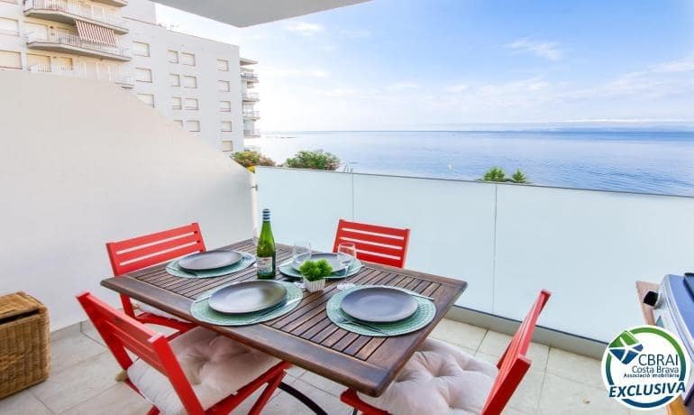 1 bedroom Apartment for sale in Roses - € 214,000 (Ref: 9149156)