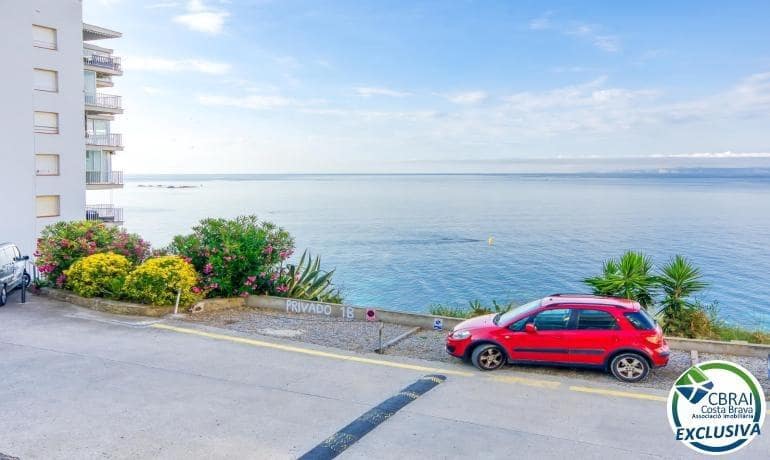 1 bedroom Apartment for sale in Roses - € 214,000 (Ref: 9149156)