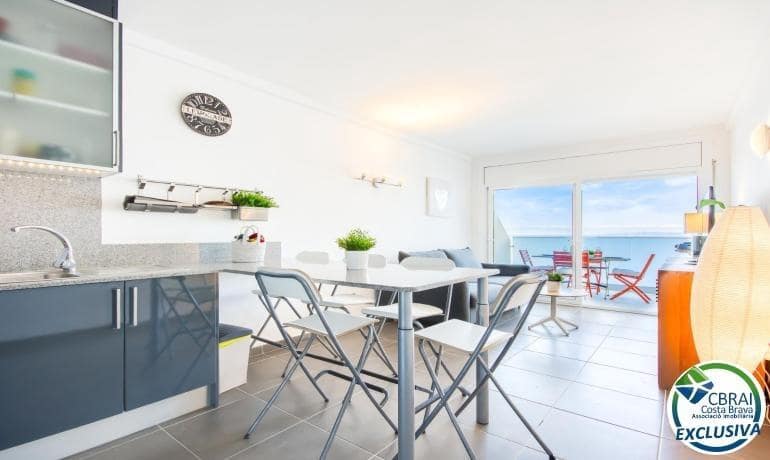 1 bedroom Apartment for sale in Roses - € 214,000 (Ref: 9149156)