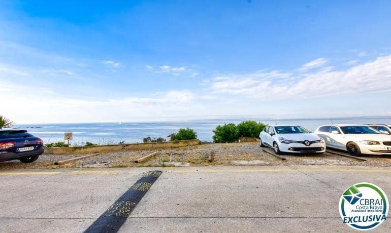 1 bedroom Apartment for sale in Roses - € 214,000 (Ref: 9149156)