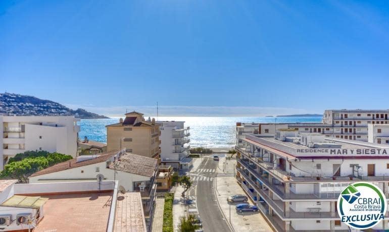 3 slaapkamer Penthouse te koop in Roses - € 360.000 (Ref: 9171328)