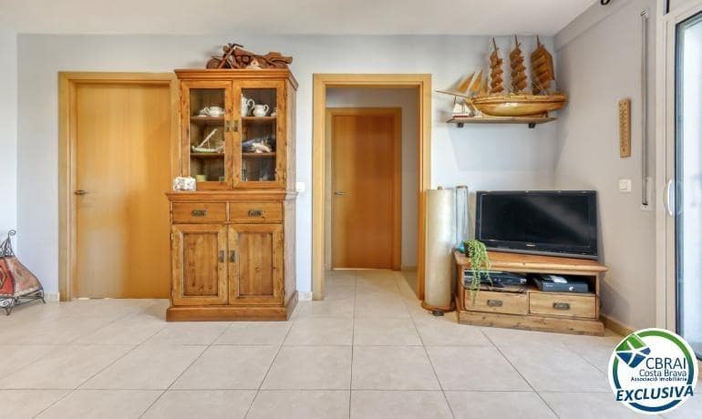 3 slaapkamer Penthouse te koop in Roses - € 360.000 (Ref: 9171328)