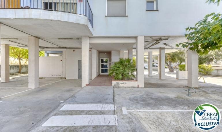 3 slaapkamer Penthouse te koop in Roses - € 360.000 (Ref: 9171328)