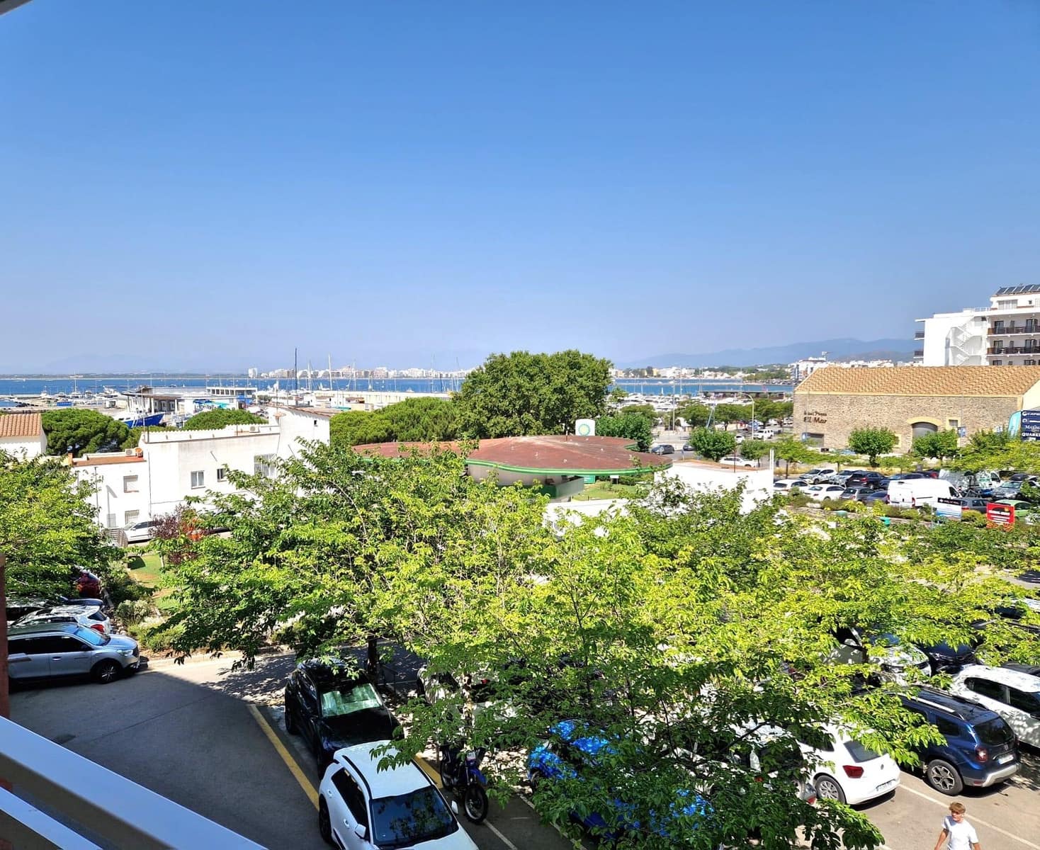 2 sovrum Lägenhet till salu i Roses - 220 000 € (Ref: 9186799)