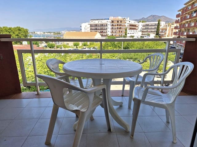 2 slaapkamer Appartement te koop in Roses - € 220.000 (Ref: 9186799)