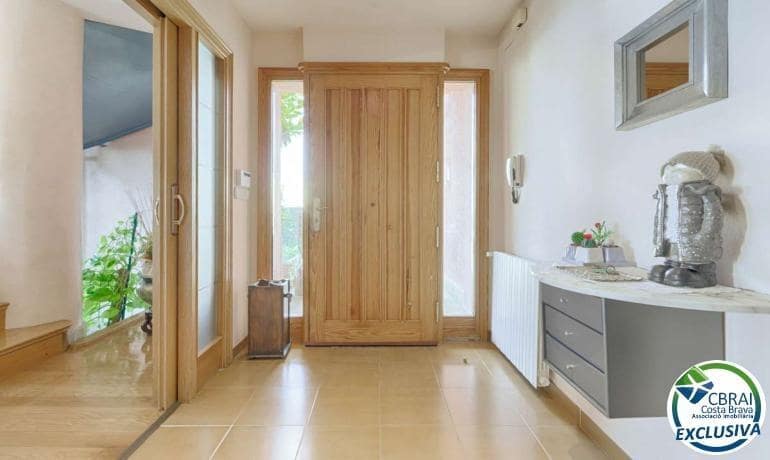 4 Zimmer Villa zu verkaufen in Roses mit Garage - 635.000 € (Ref: 9186800)