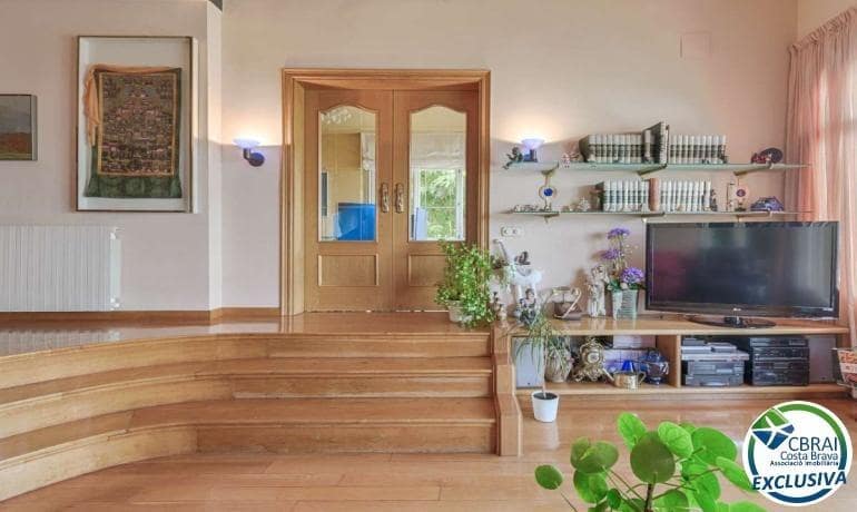 4 Zimmer Villa zu verkaufen in Roses mit Garage - 635.000 € (Ref: 9186800)