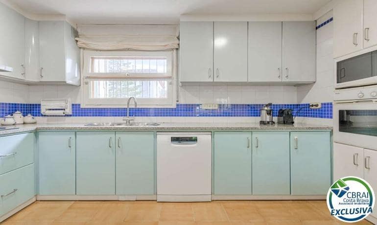 4 Zimmer Villa zu verkaufen in Roses mit Garage - 635.000 € (Ref: 9186800)