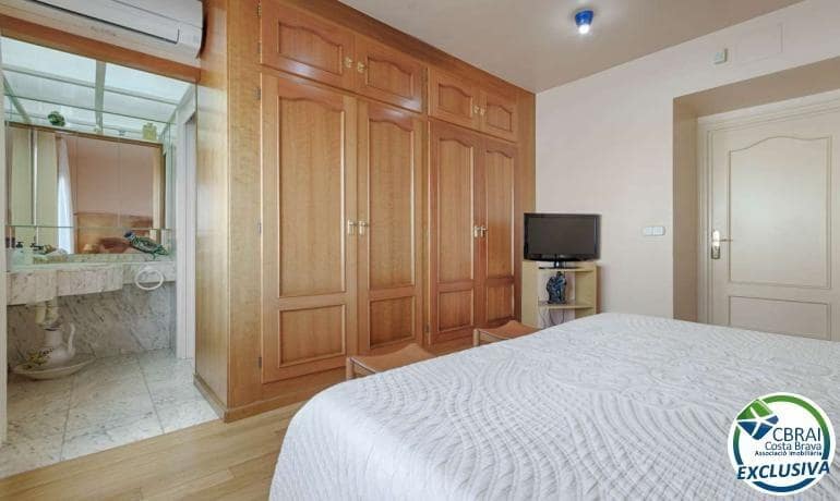 4 Zimmer Villa zu verkaufen in Roses mit Garage - 635.000 € (Ref: 9186800)