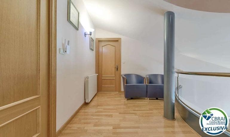 4 Zimmer Villa zu verkaufen in Roses mit Garage - 635.000 € (Ref: 9186800)