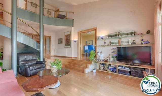 4 sypialnia Willa na sprzedaż w Roses z garażem - 635 000 € (Ref: 9186800)