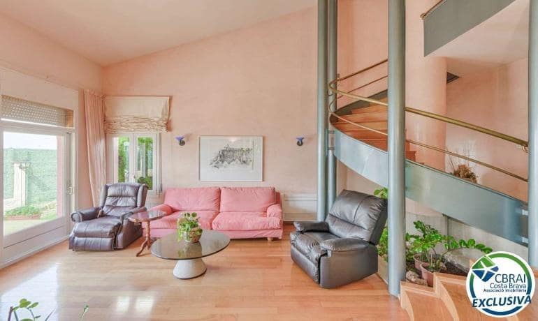 Chalet de 4 habitaciones en Roses en venta con garaje - 590.000 € (Ref: 9186800)