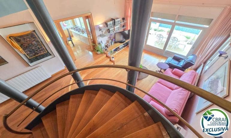 Chalet de 4 habitaciones en Roses en venta con garaje - 590.000 € (Ref: 9186800)